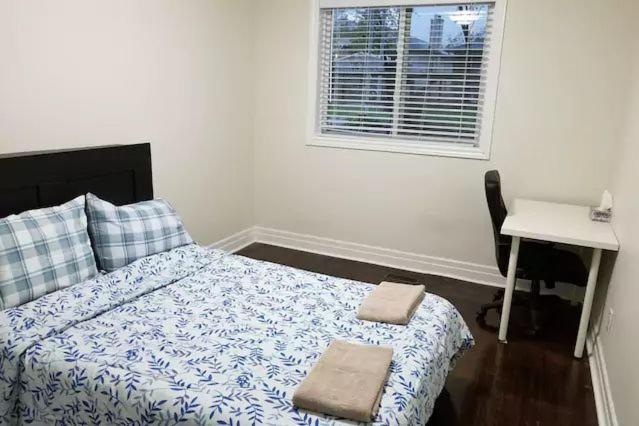 Private Rooms 5 Min Finch West Subway - York University Toronto Ngoại thất bức ảnh