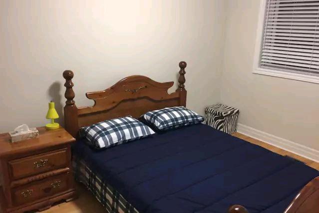 Private Rooms 5 Min Finch West Subway - York University Toronto Ngoại thất bức ảnh
