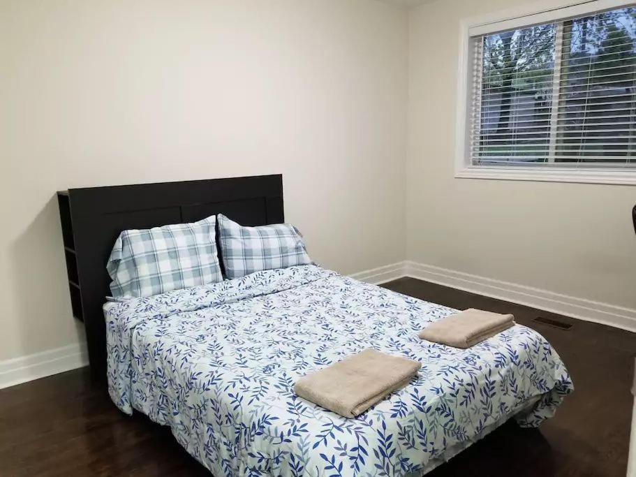 Private Rooms 5 Min Finch West Subway - York University Toronto Ngoại thất bức ảnh