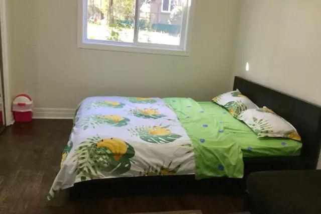 Private Rooms 5 Min Finch West Subway - York University Toronto Ngoại thất bức ảnh