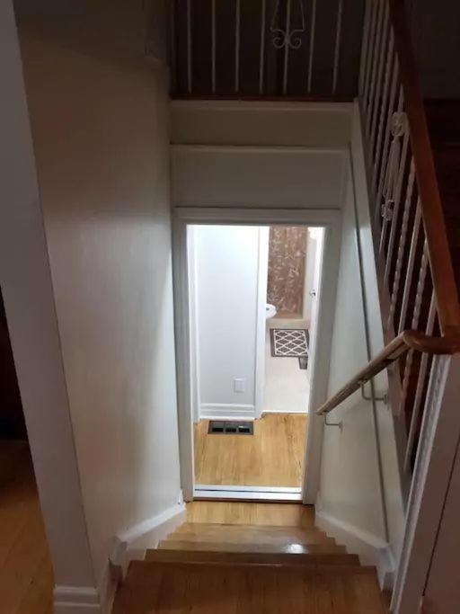 Private Rooms 5 Min Finch West Subway - York University Toronto Ngoại thất bức ảnh