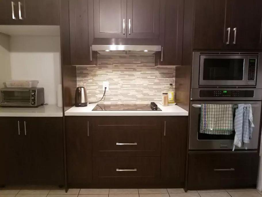 Private Rooms 5 Min Finch West Subway - York University Toronto Ngoại thất bức ảnh