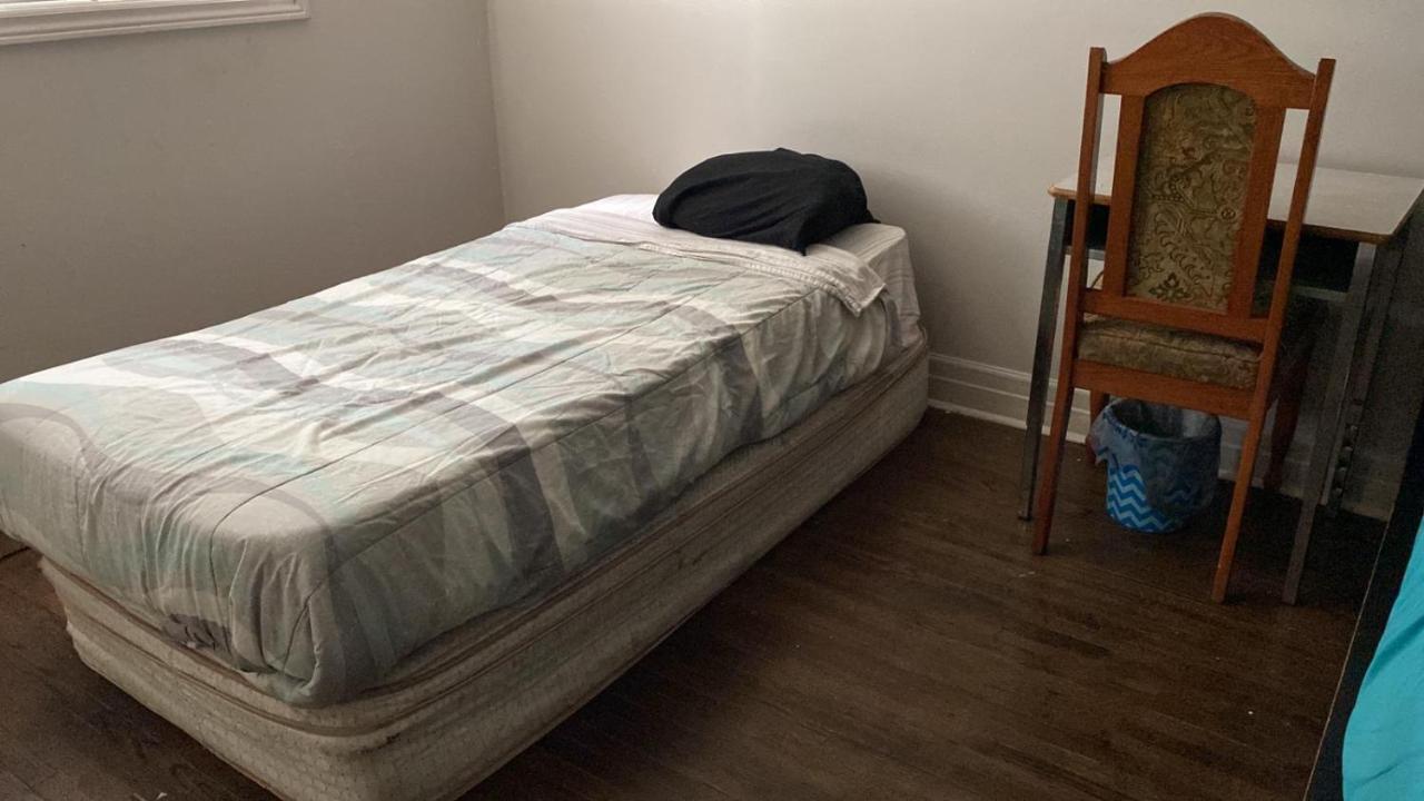 Private Rooms 5 Min Finch West Subway - York University Toronto Ngoại thất bức ảnh