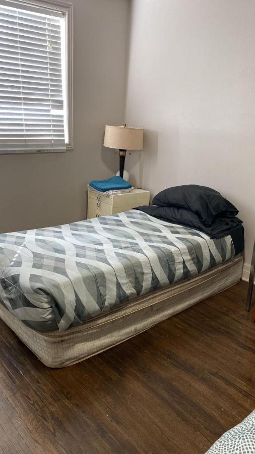 Private Rooms 5 Min Finch West Subway - York University Toronto Ngoại thất bức ảnh