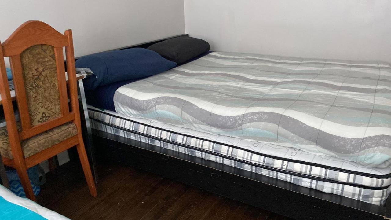 Private Rooms 5 Min Finch West Subway - York University Toronto Ngoại thất bức ảnh